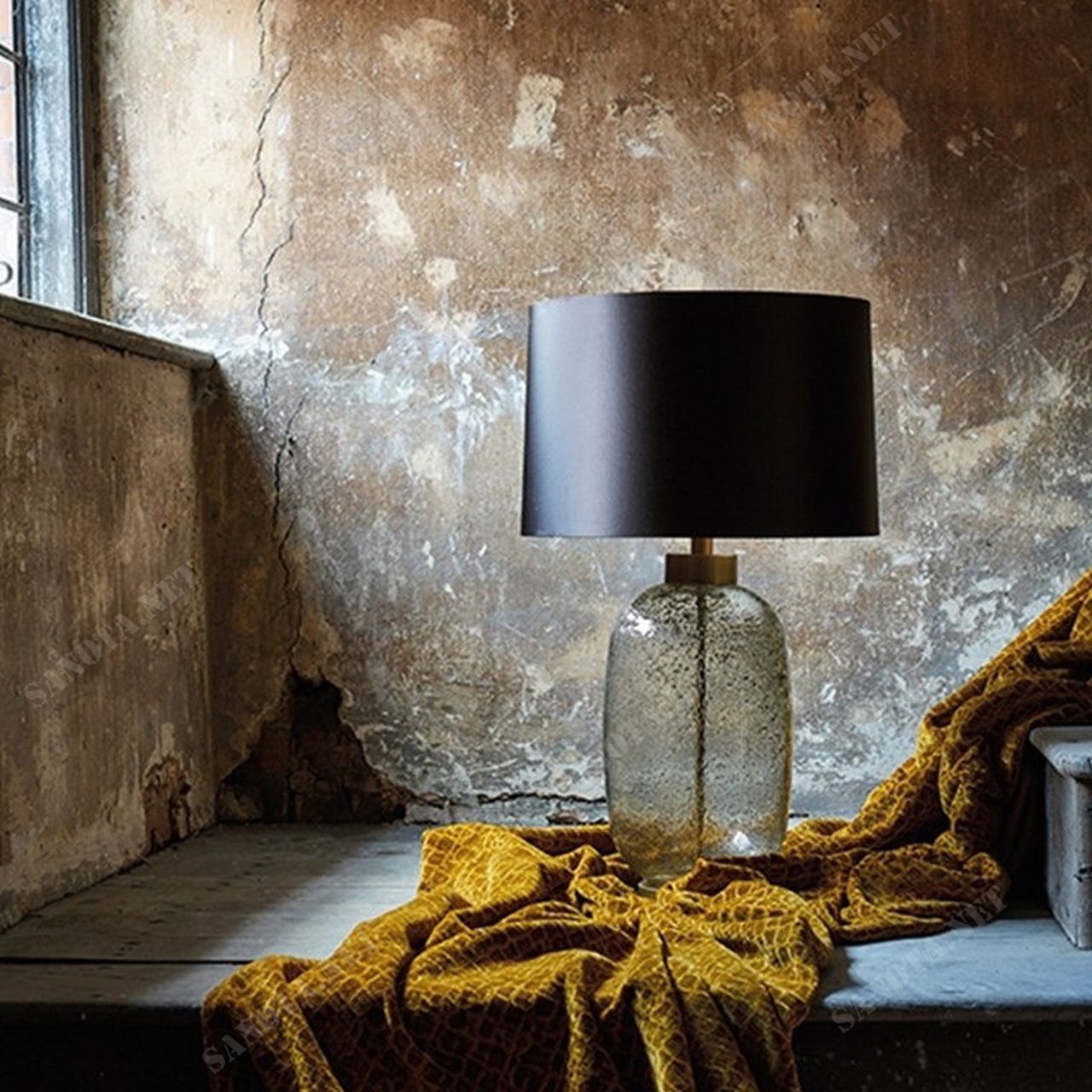 Đèn Bàn Chao Vải Đen SNT1747