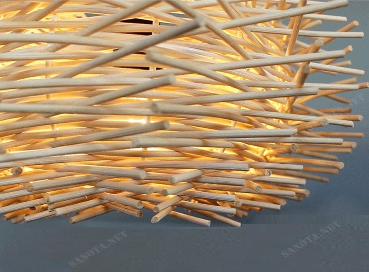 một chiếc đèn thả mây tre với thiết kế độc đáo, là một chiếc đèn cầu mây đan rối, chiếc đèn thả được làm thủ công tỉ mỉ, tôn lên nét đẹp truyền thống, vẻ đẹp giản dị mộc mạc nhưng thiết kế độc đáo vẫn đan xen nét đẹp trong thiết kế nội thất hiện đại, chiếc đèn vừa là vật chiếu sáng vừa là món đồ trang trí tạo điểm nhấn cho không gian của những nhà hàng, khách sạn hay quán cafe theo phong cách truyền thống, hay những căn nhà thiết kế đơn giản