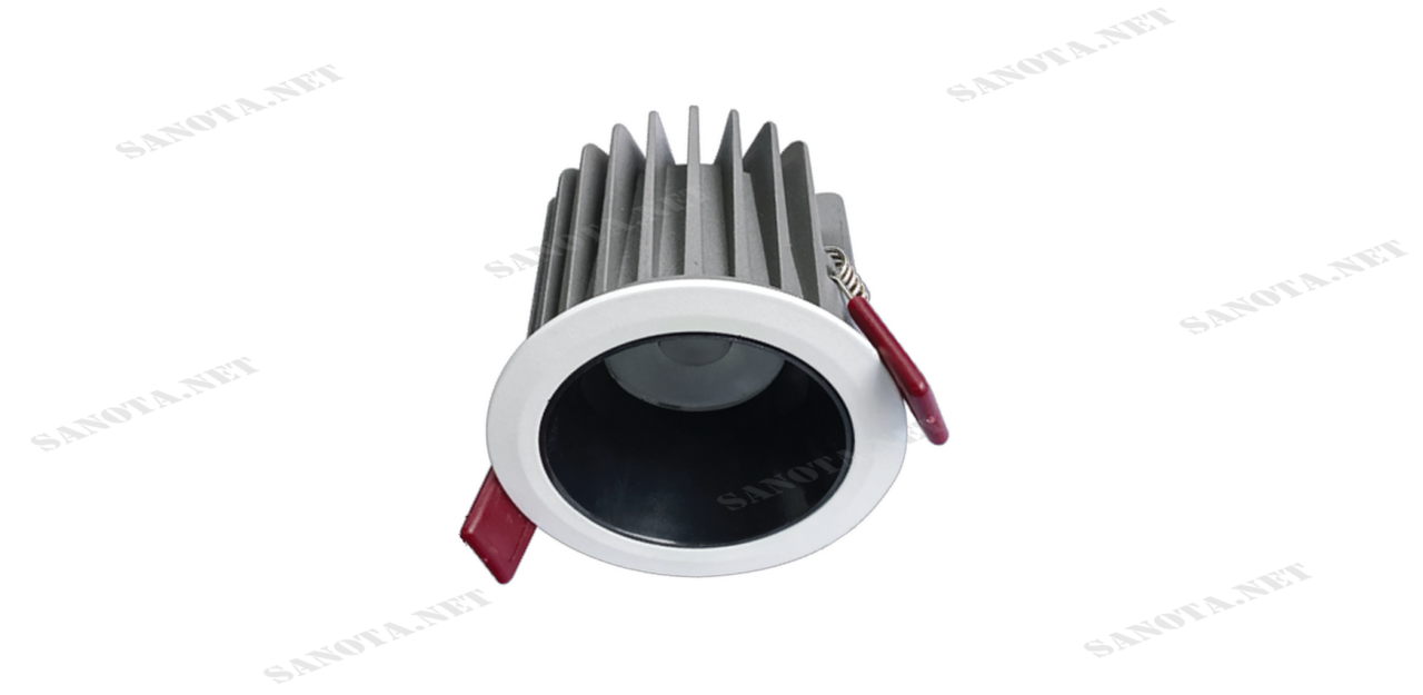 Đèn âm trần dân dụng spotlight 6W S100 viền trắng có thiết kế tròn, nhỏ gọn, mang lại sự tinh tế và hiện đại cho không gian. Vỏ đèn được làm bằng hợp kim nhôm. Có độ bền cao và khả năng chống gỉ sét tốt. Tay cầm màu đỏ nổi bật, tạo điểm nhấn cho chiếc đèn.