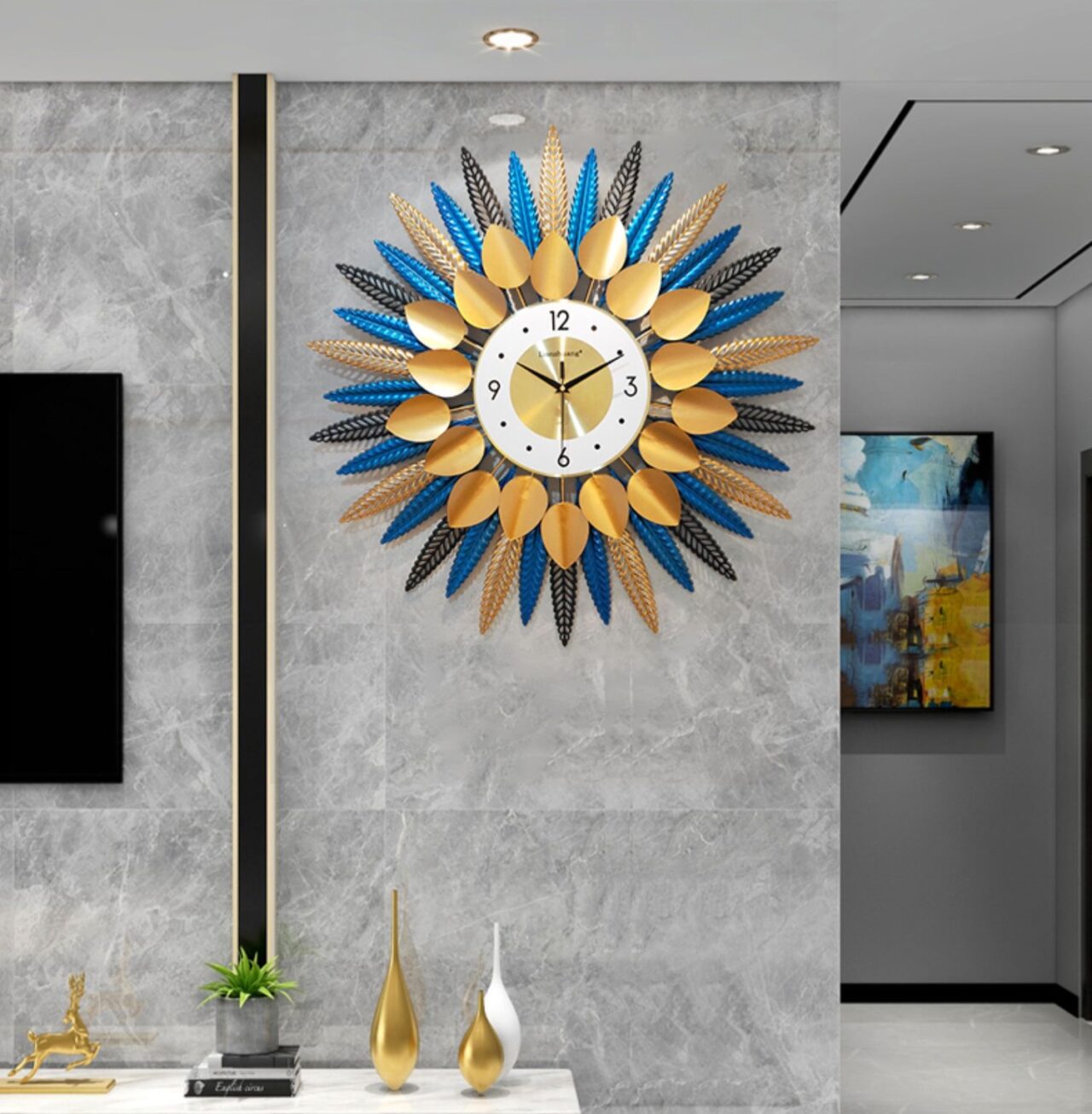 Với thiết kế lấy cảm hứng từ những chiếc lá vàng óng ánh được sắp xếp một cách độc đáo. Đồng hồ toát lên vẻ đẹp quý phái và ấm áp. Tạo điểm nhấn nổi bật cho bất kỳ bức tường nào mà nó hiện diện.
